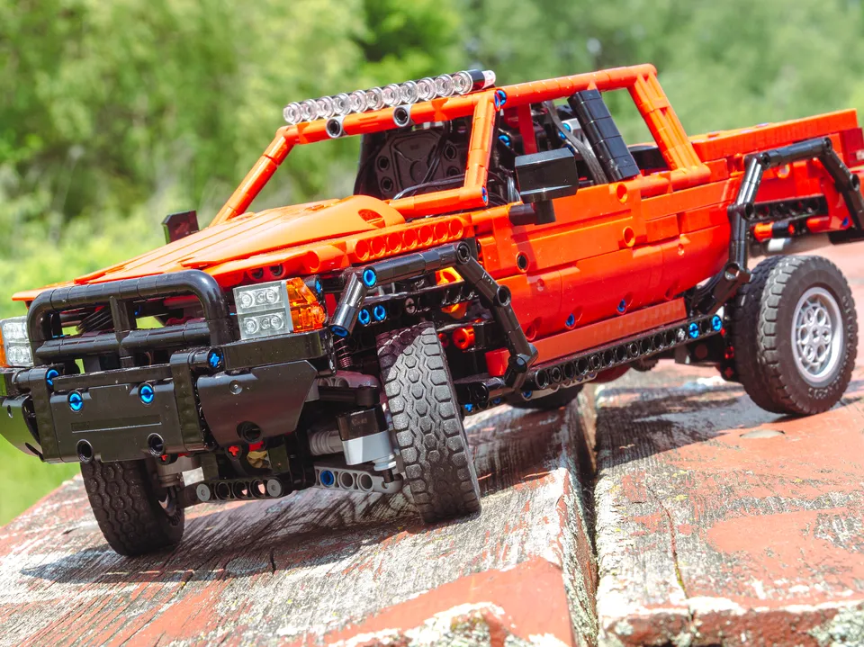 RAM Pickup Truck detail 1
